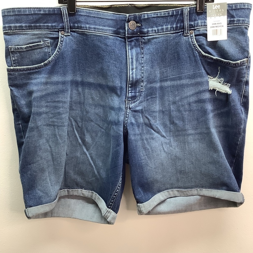 Lee Riders 24W Indigo Women's Plus Size Distressed Cuffed Denim Shorts. New